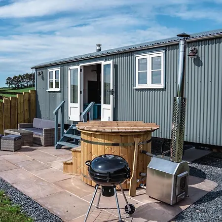 Inglewood Shepherd'S Huts Penrith Exterior photo