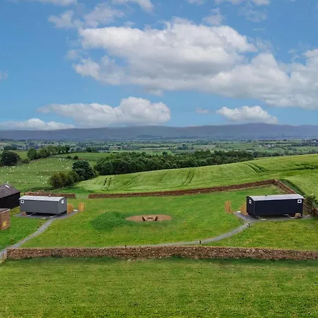 Inglewood Shepherd'S Huts Penrith Exterior photo