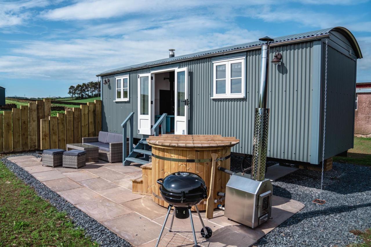 Inglewood Shepherd's Huts Campsite
